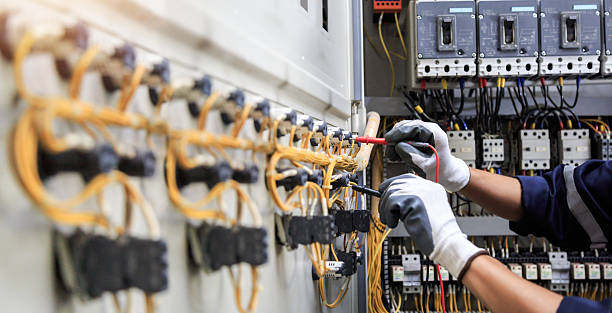 Professional Electrician technician working in Woodsboro, MD